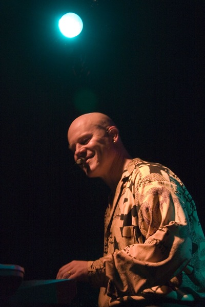 bands/thomas_dolby/2006-11-21/IMG_5364.jpg