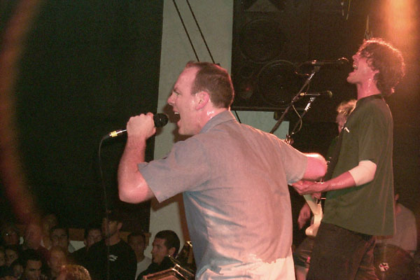 bands/bad_religion/2000-09-30/P0001642.jpg