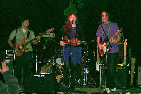 bands/film_school/1999-10-09/P0000569.jpg