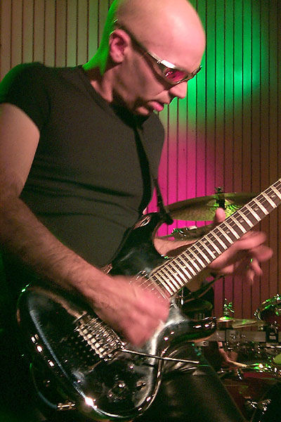 bands/joe_satriani/2000-05-22/P0001157.jpg
