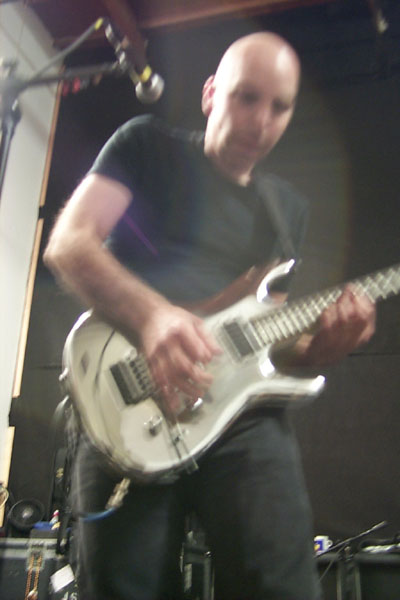 bands/joe_satriani/2002-06-13/P0003719.jpg