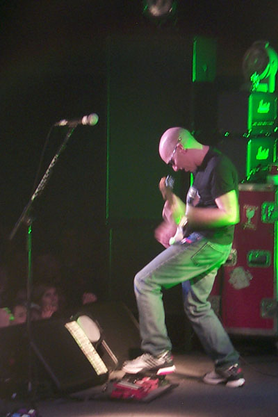 bands/joe_satriani/2003-02-01/P0004733.jpg