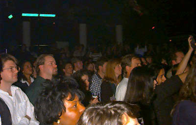 bands/ttd/1995-10-13/live-crowd.jpg