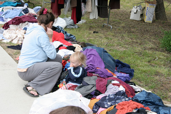 simcha/2006-06-11_rummage/IMG_4243.jpg