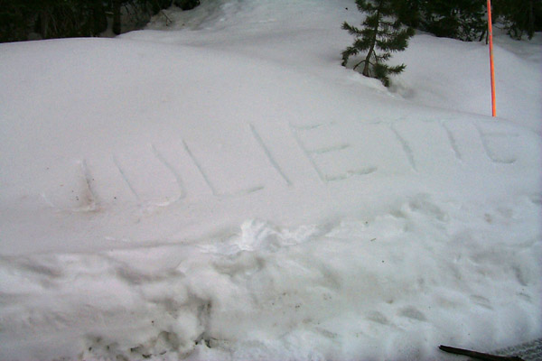 trips/2000-12-30_serenescape/juliette-in-snow.jpg